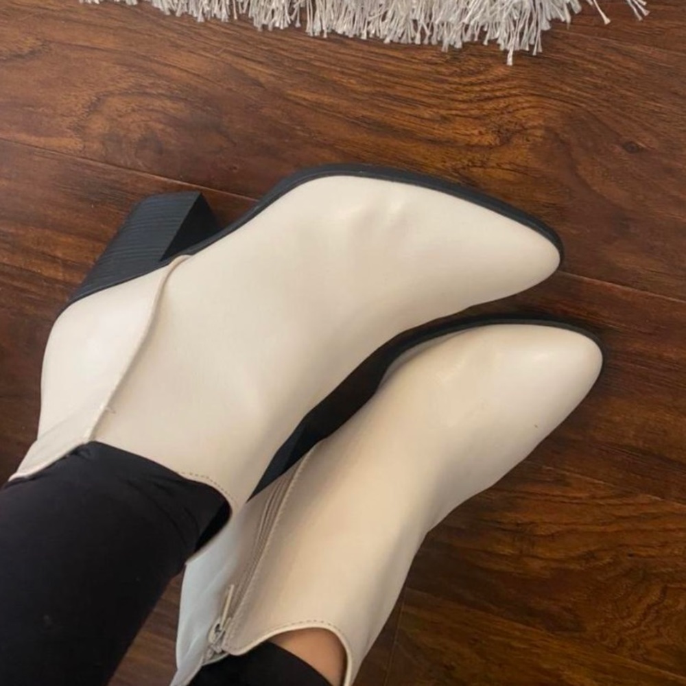 COPY - White cowgirl booties